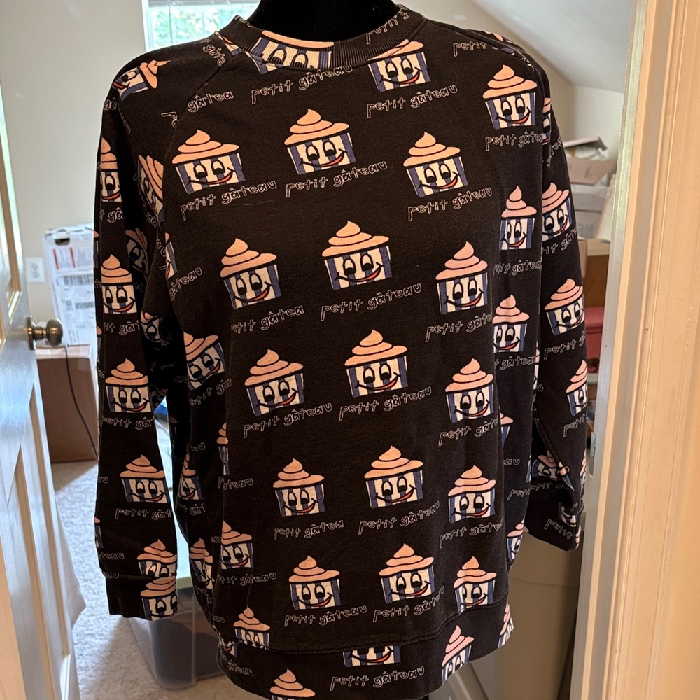Black and Pink Graphic Sweatshirt